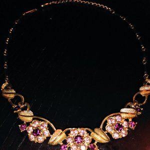 Pretty Vintage Flower Necklace/choker 15inch.
